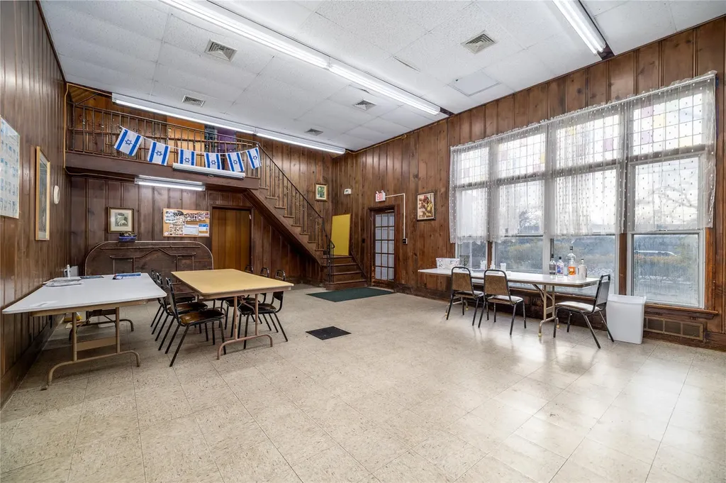 3309 Skillman Ave, Oceanside NY 11572