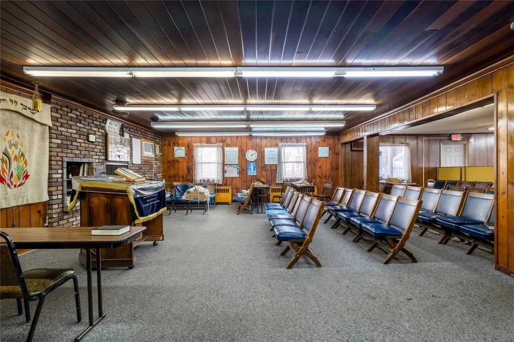 3309 Skillman Ave, Oceanside NY 11572
