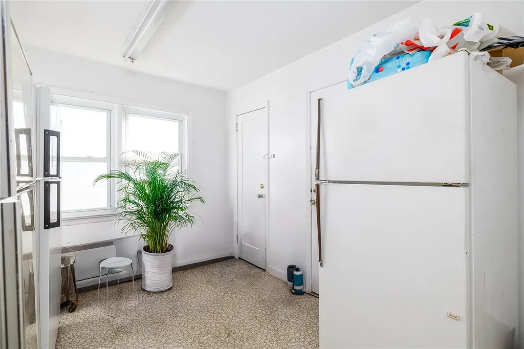 3309 Skillman Ave, Oceanside NY 11572
