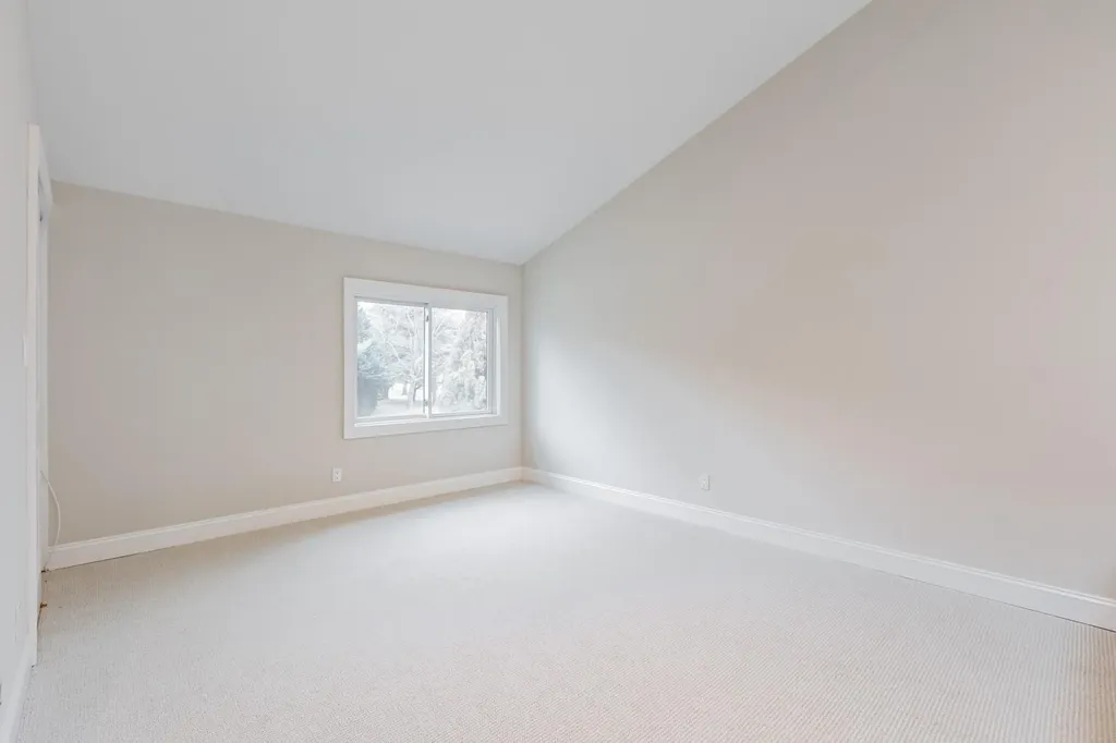 43 Boathouse Lane Bay Shore NY 11706