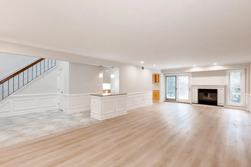 43 Boathouse Lane Bay Shore NY 11706