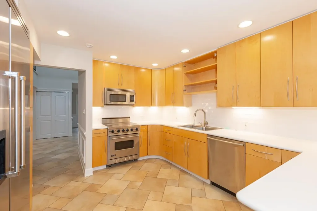 43 Boathouse Lane Bay Shore NY 11706