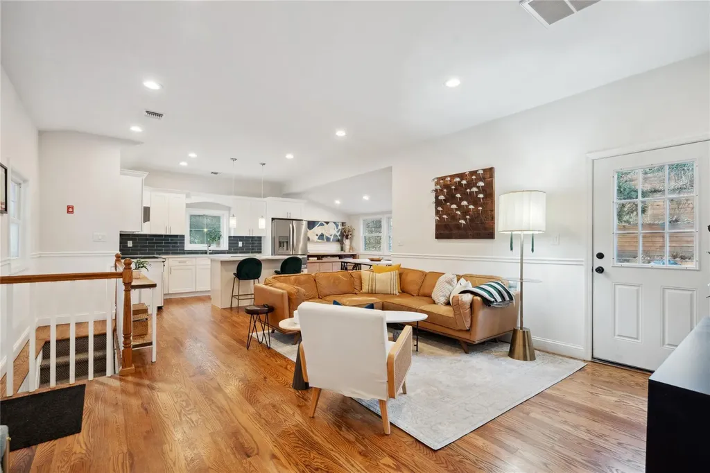 83 Oakside Road Smithtown NY 11787