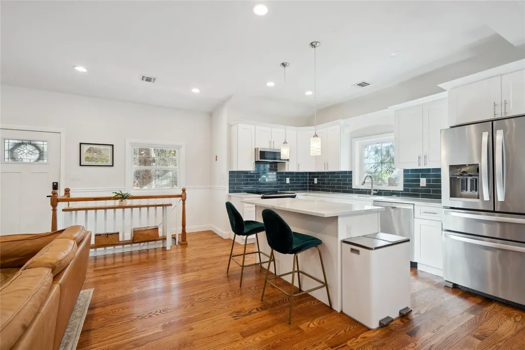 83 Oakside Road Smithtown NY 11787