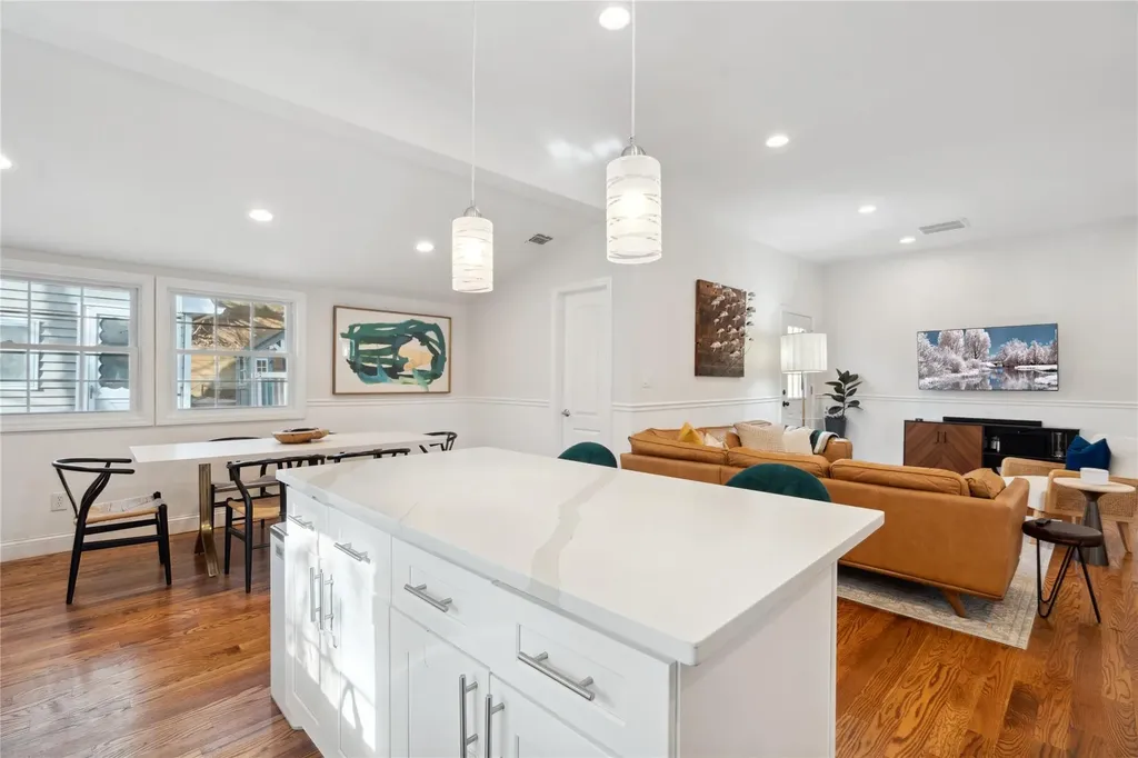 83 Oakside Road Smithtown NY 11787