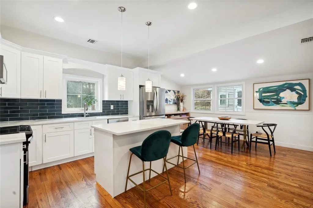 83 Oakside Road Smithtown NY 11787