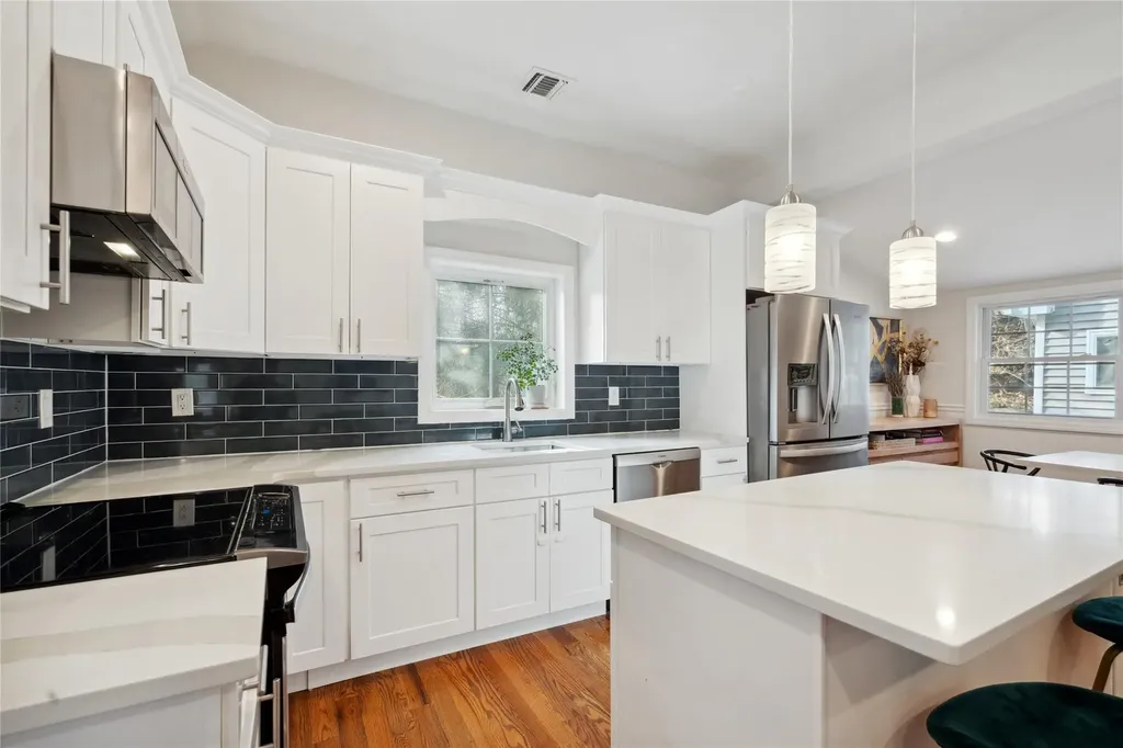 83 Oakside Road Smithtown NY 11787