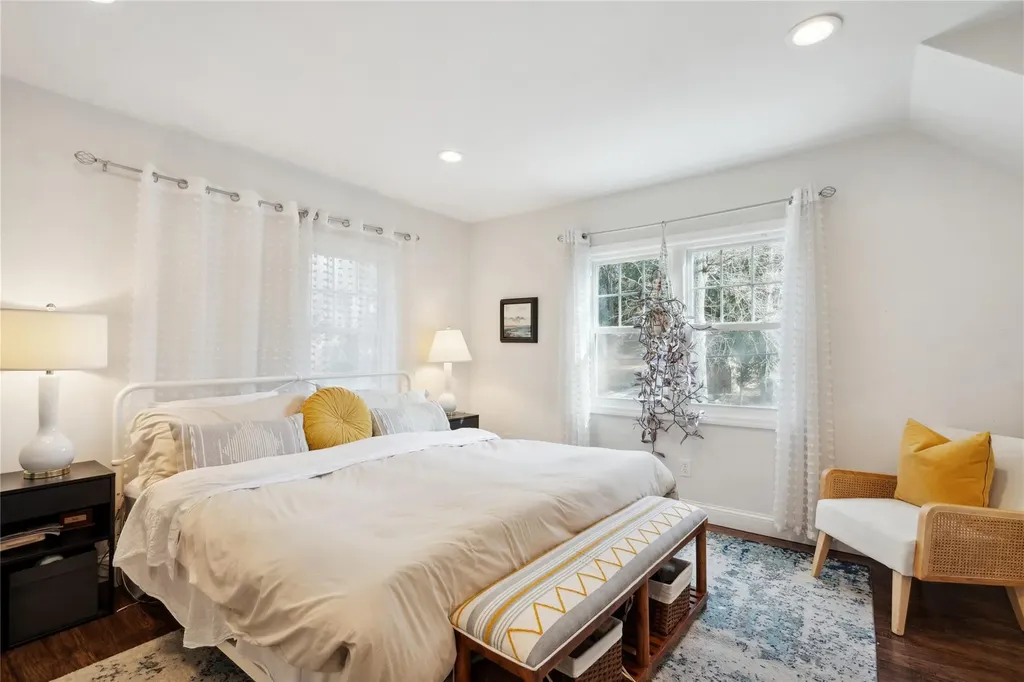 83 Oakside Road Smithtown NY 11787