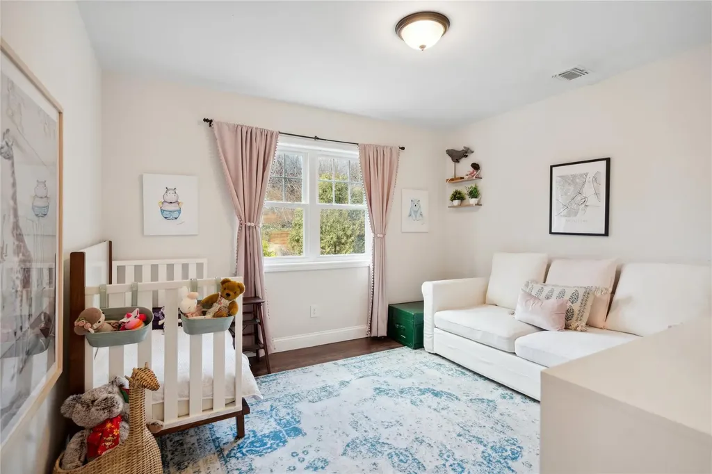 83 Oakside Road Smithtown NY 11787