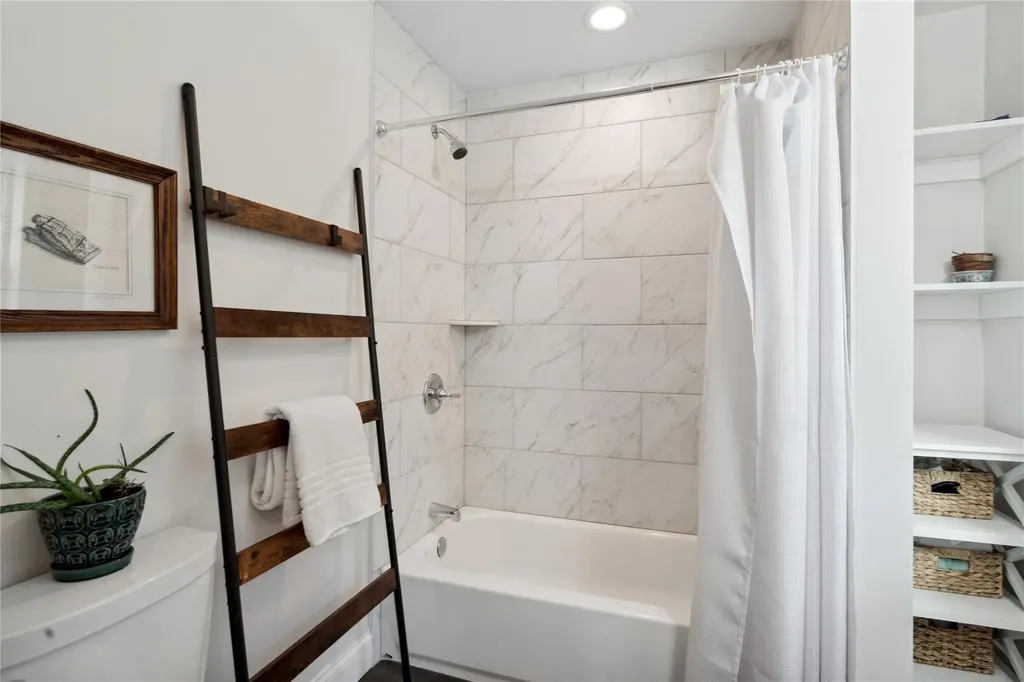 83 Oakside Road Smithtown NY 11787