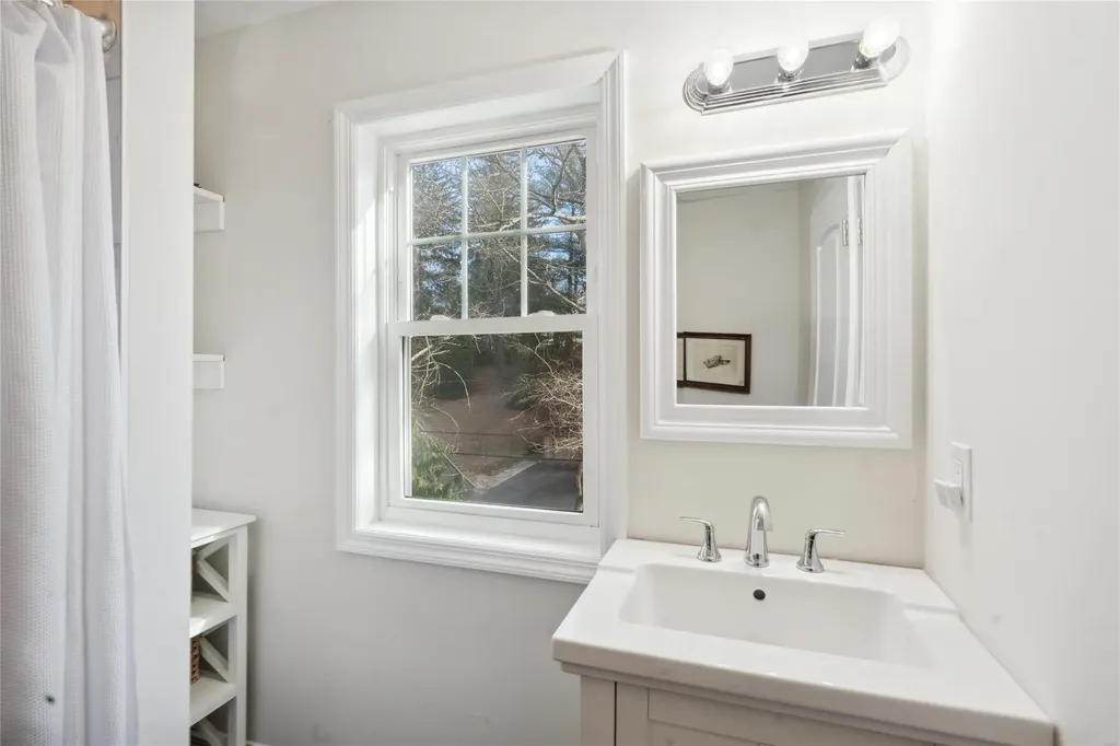 83 Oakside Road Smithtown NY 11787