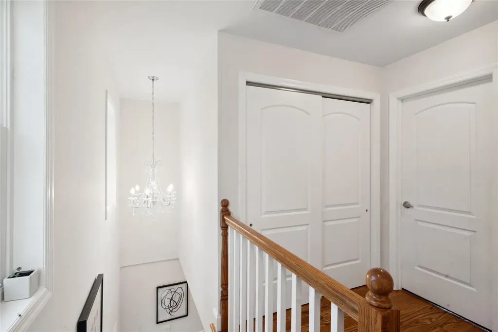 83 Oakside Road Smithtown NY 11787