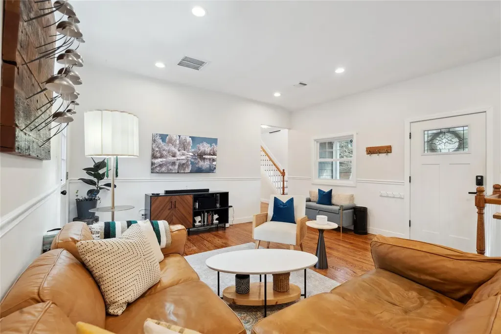 83 Oakside Road Smithtown NY 11787