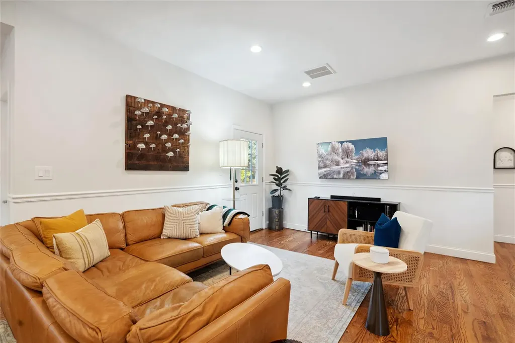 83 Oakside Road Smithtown NY 11787