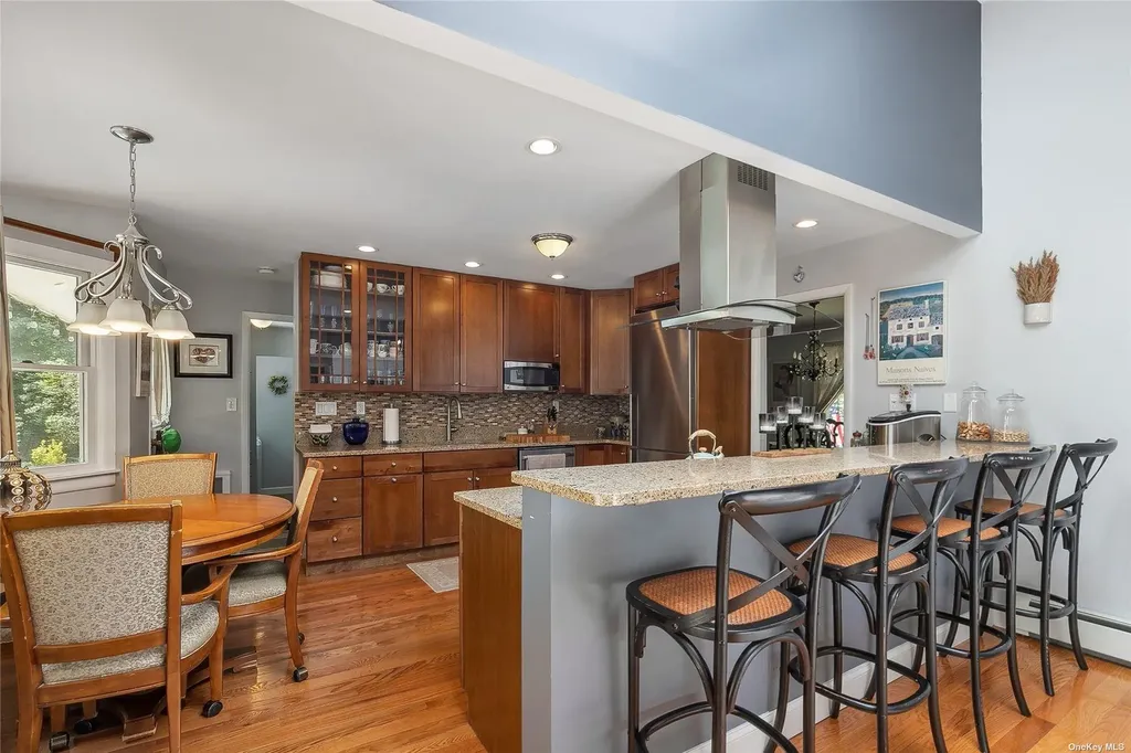 19 Chatham Place Dix Hills NY 11746