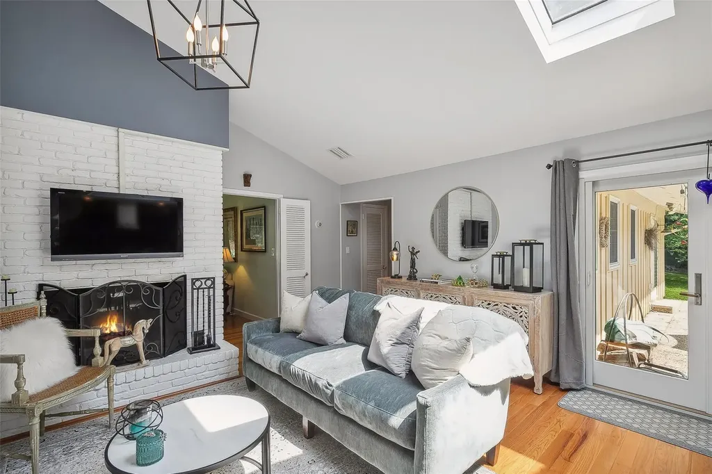 19 Chatham Place Dix Hills NY 11746