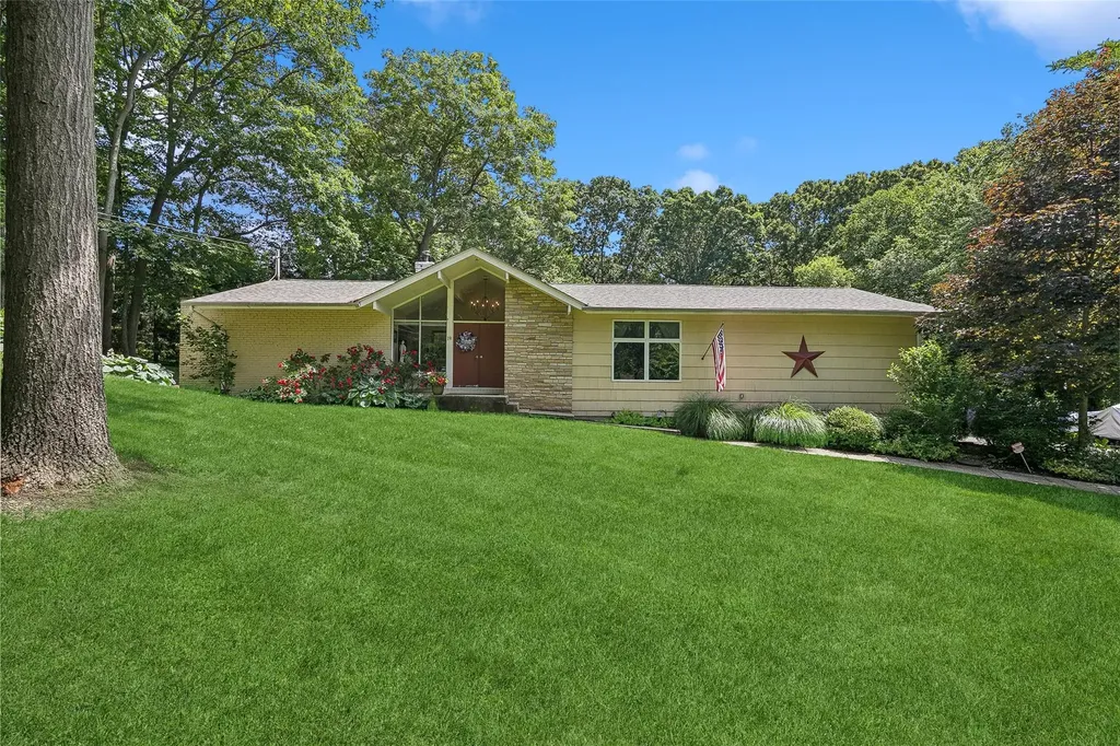 19 Chatham Place Dix Hills NY 11746