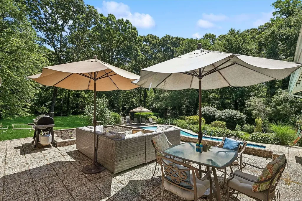 19 Chatham Place Dix Hills NY 11746