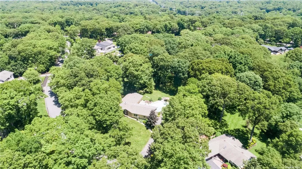 19 Chatham Place Dix Hills NY 11746