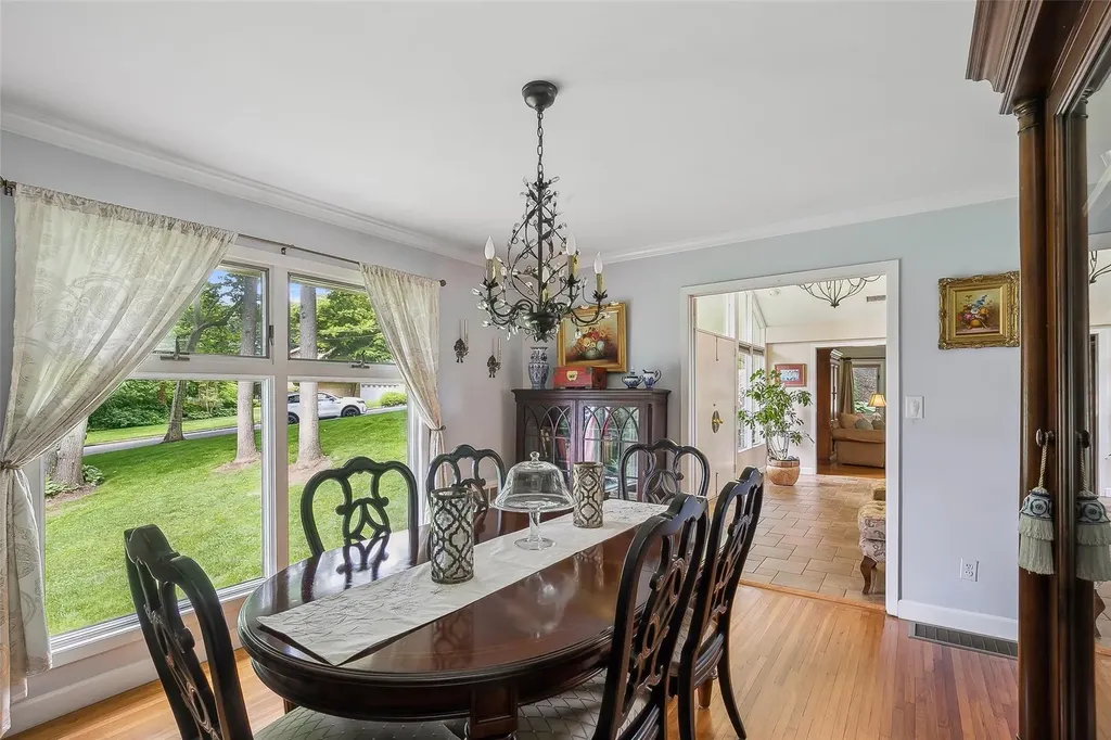 19 Chatham Place Dix Hills NY 11746
