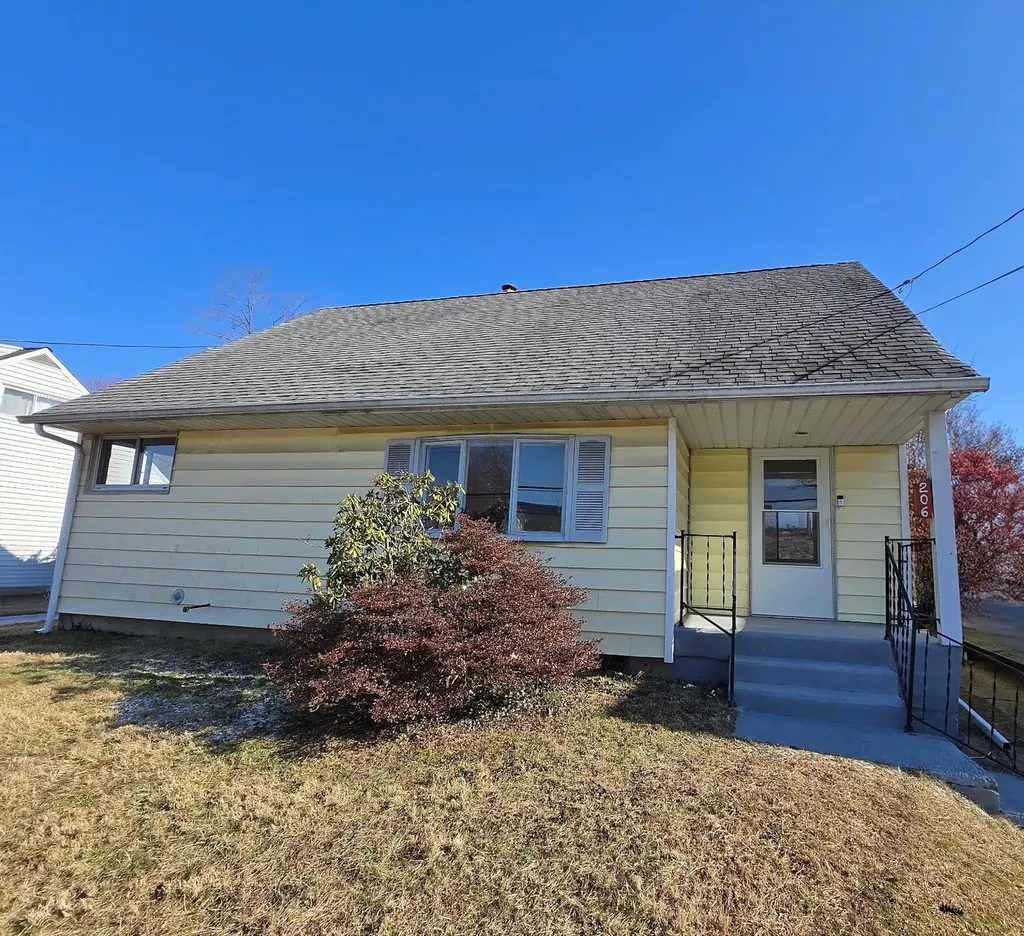 206 Gailmore Drive Yonkers NY 10710
