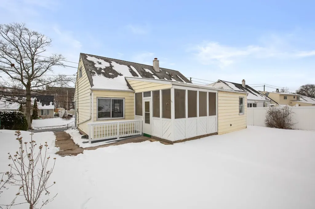 206 Gailmore Drive Yonkers NY 10710