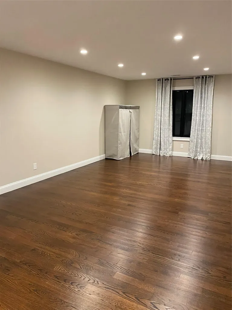 45 Manchester Lane Stony Brook NY 11790