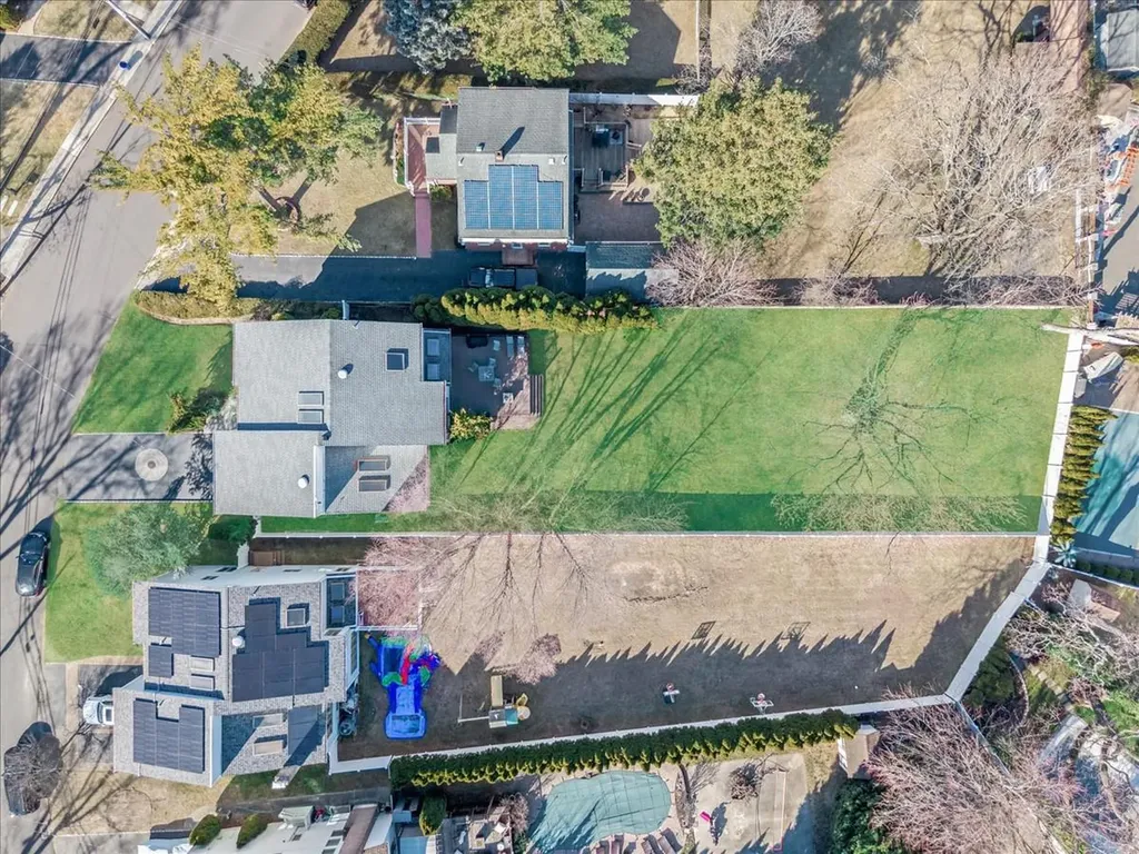 3361 Harold Street Oceanside NY 11572