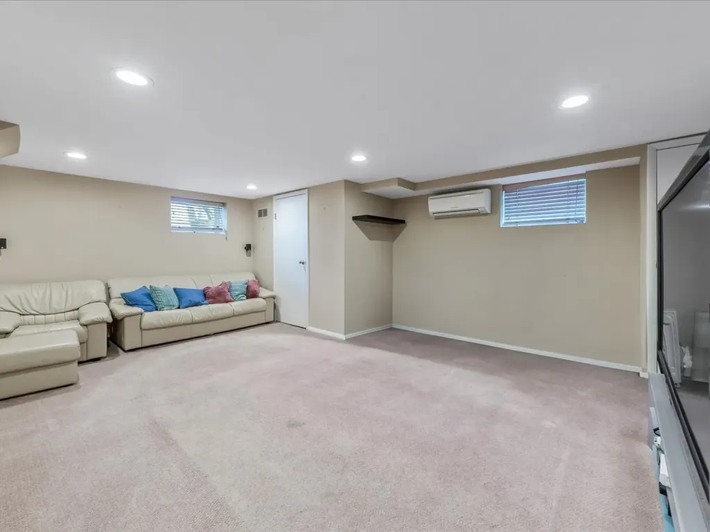 3361 Harold Street Oceanside NY 11572