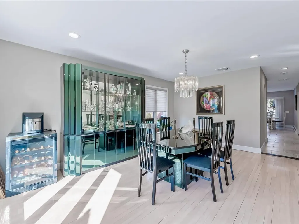 3361 Harold Street Oceanside NY 11572