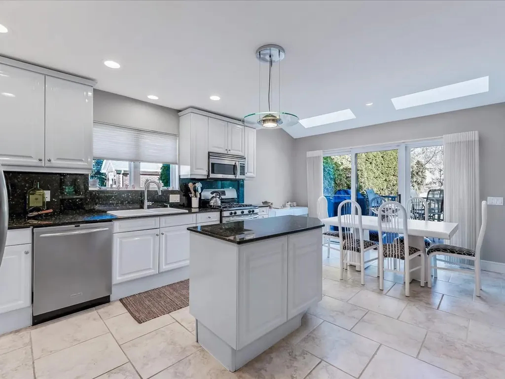 3361 Harold Street Oceanside NY 11572