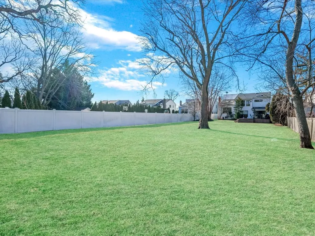 3361 Harold Street Oceanside NY 11572