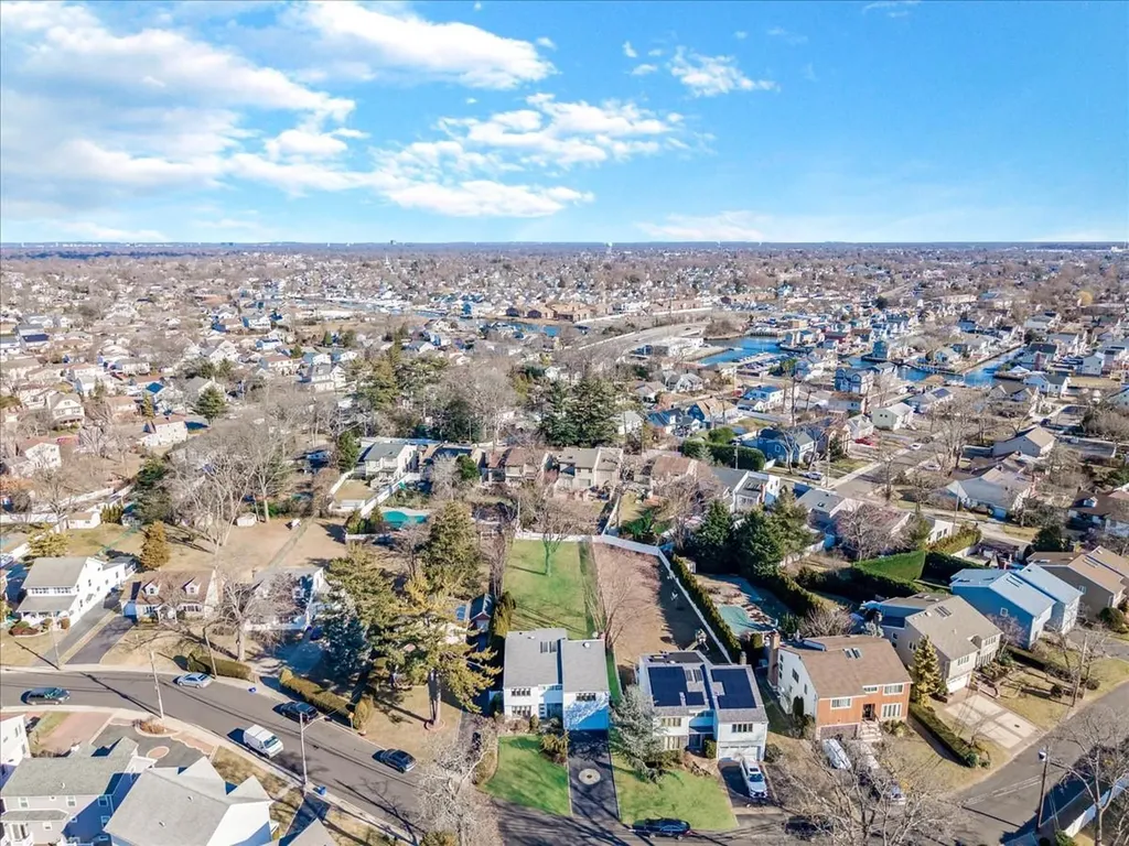 3361 Harold Street Oceanside NY 11572