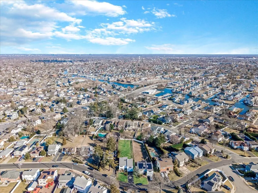 3361 Harold Street Oceanside NY 11572