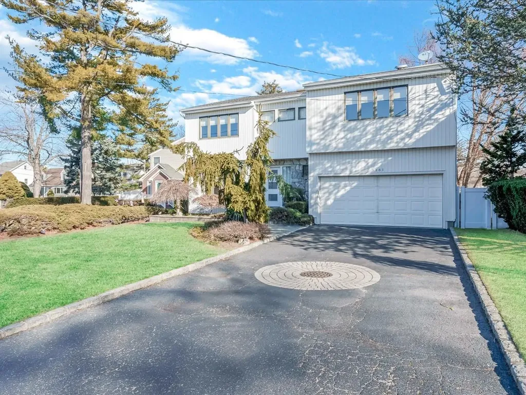 3361 Harold Street Oceanside NY 11572