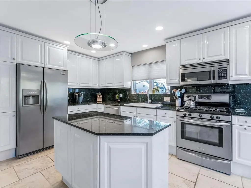 3361 Harold Street Oceanside NY 11572
