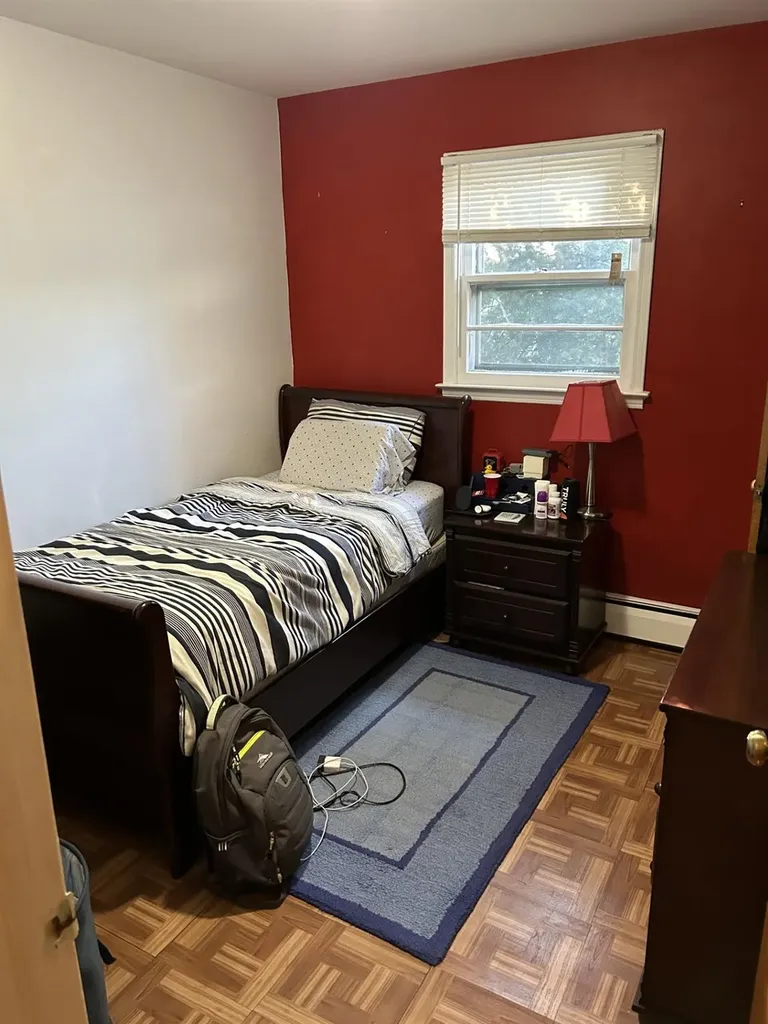396 Jackson Avenue Mineola NY 11501