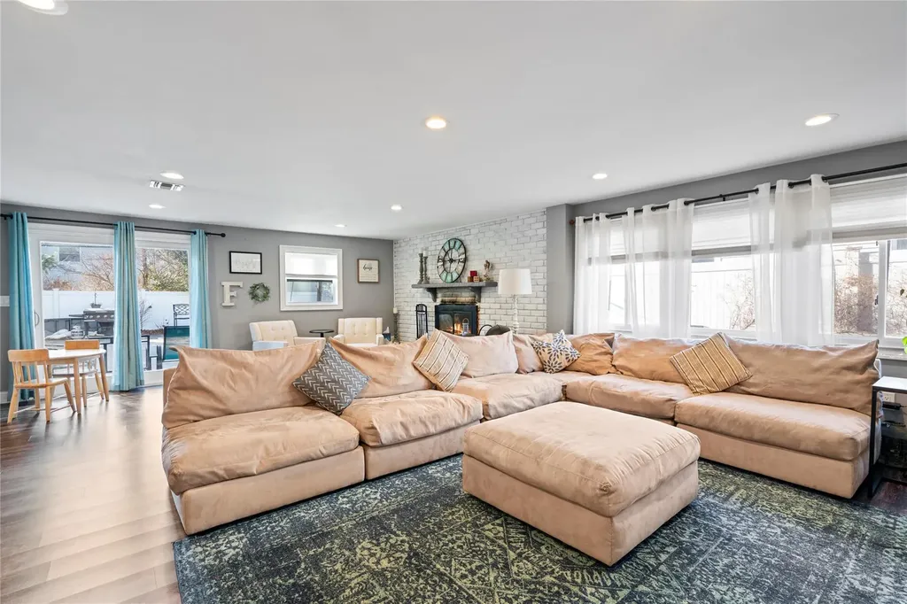 20 Eliot Drive Lake Grove NY 11755