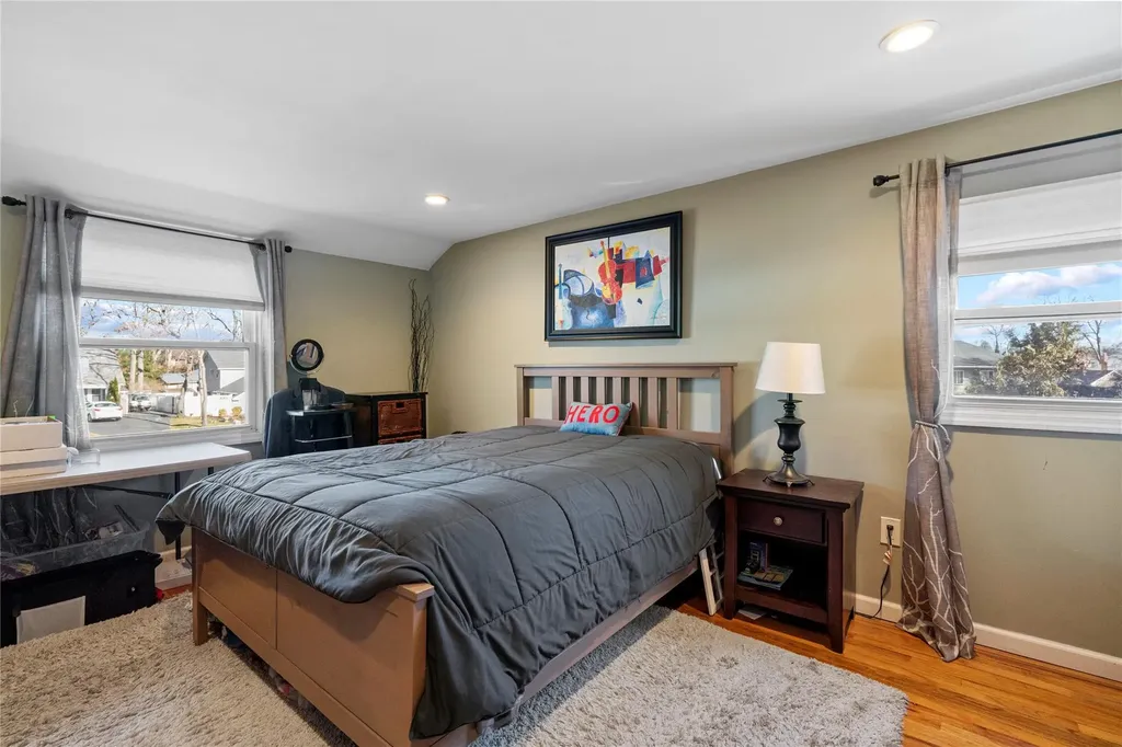 20 Eliot Drive Lake Grove NY 11755