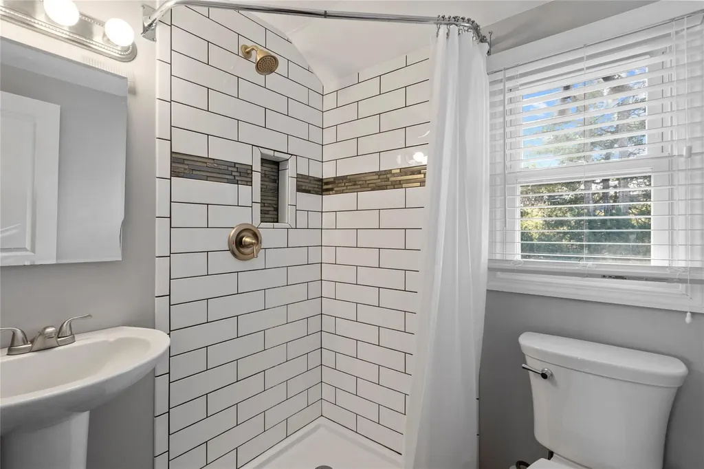 20 Eliot Drive Lake Grove NY 11755