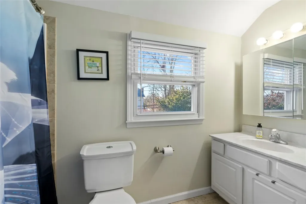 20 Eliot Drive Lake Grove NY 11755