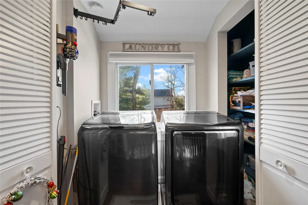 20 Eliot Drive Lake Grove NY 11755