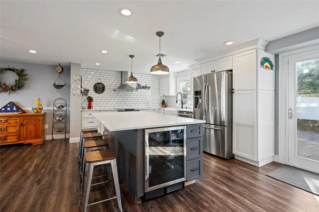 20 Eliot Drive Lake Grove NY 11755