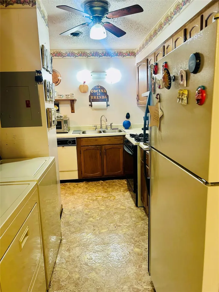 536 Pugsley Avenue Bronx NY 10473