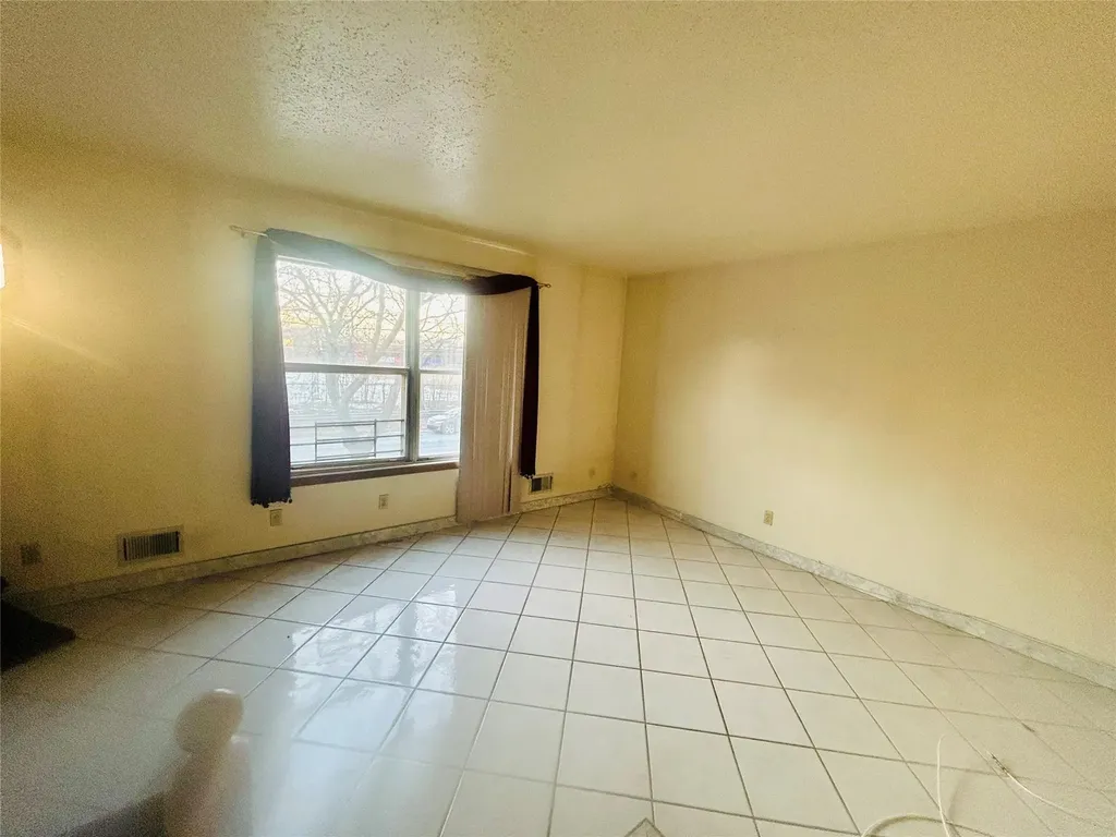 536 Pugsley Avenue Bronx NY 10473