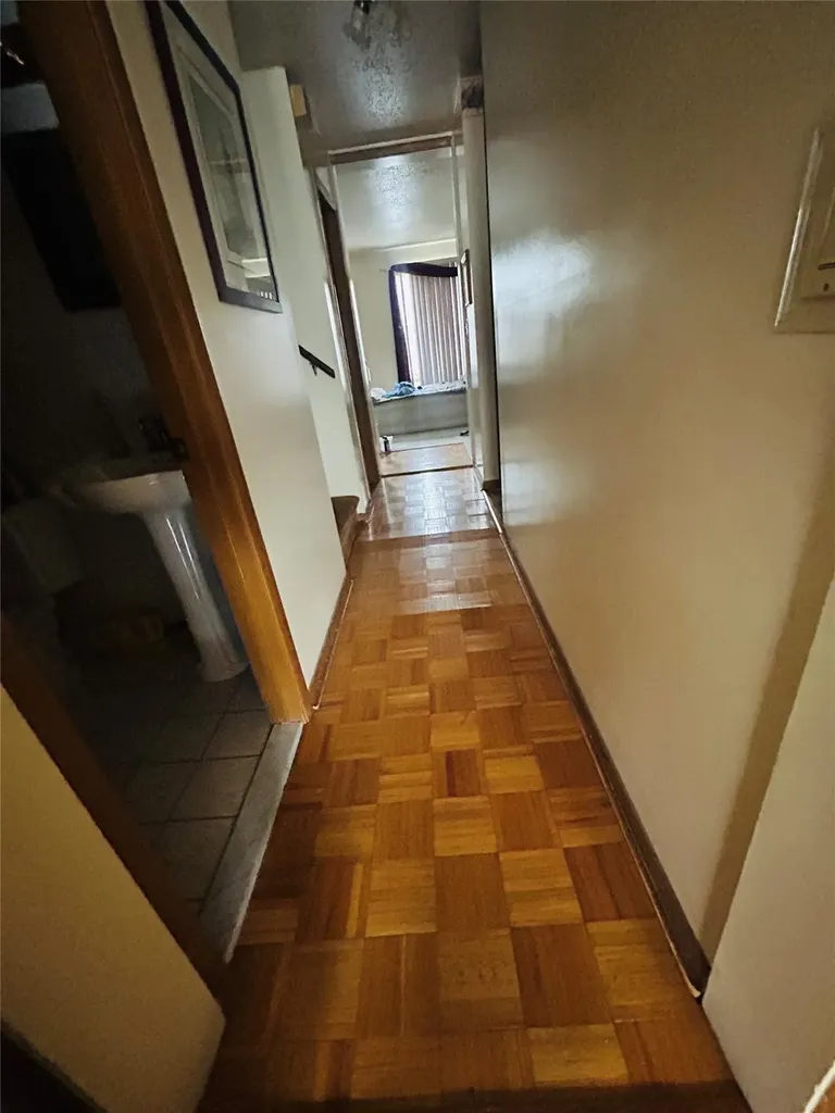 536 Pugsley Avenue Bronx NY 10473