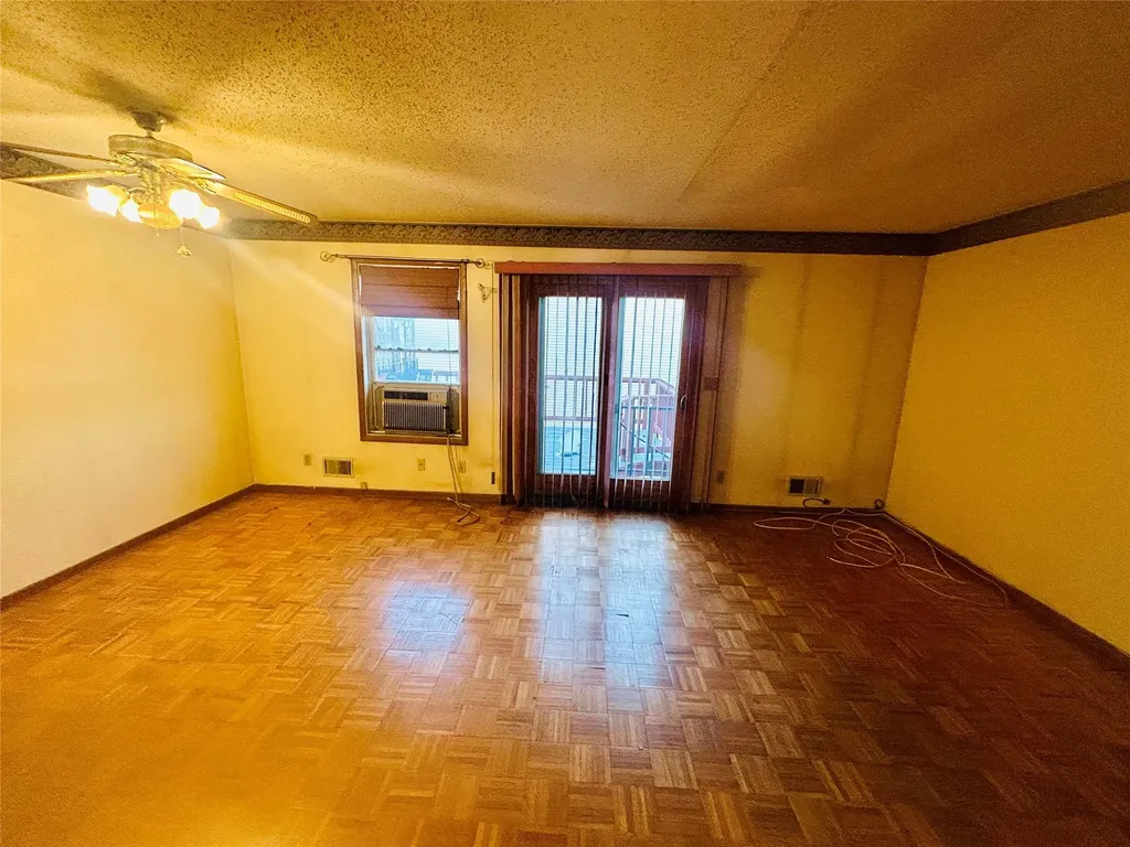 536 Pugsley Avenue Bronx NY 10473