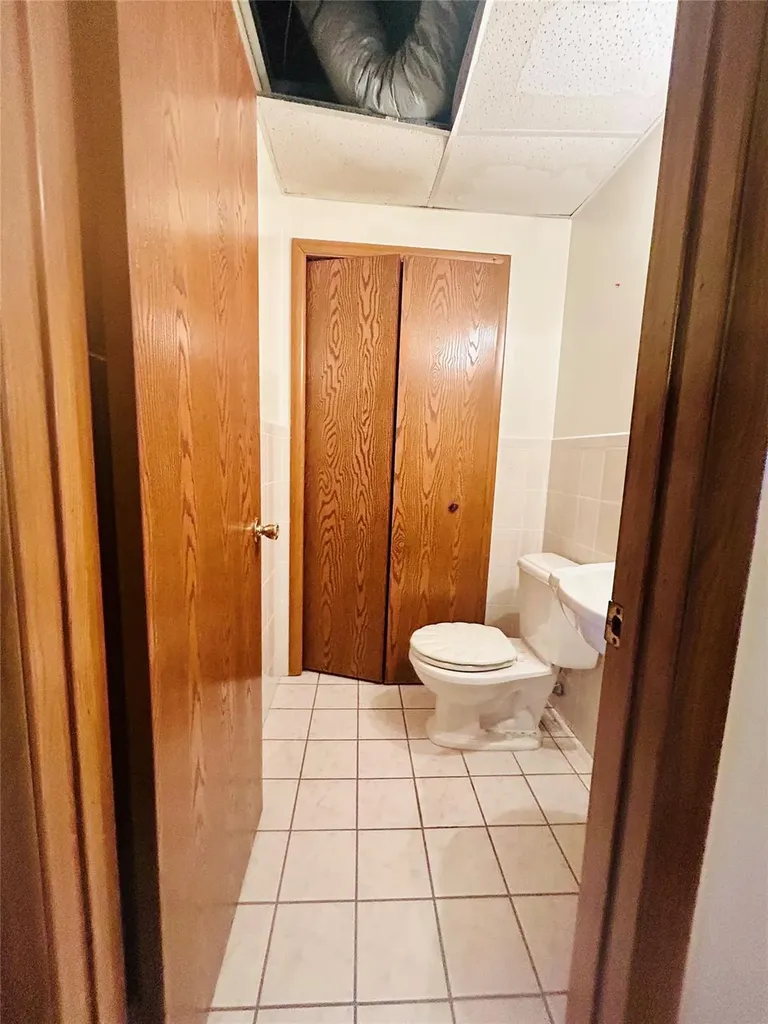 536 Pugsley Avenue Bronx NY 10473