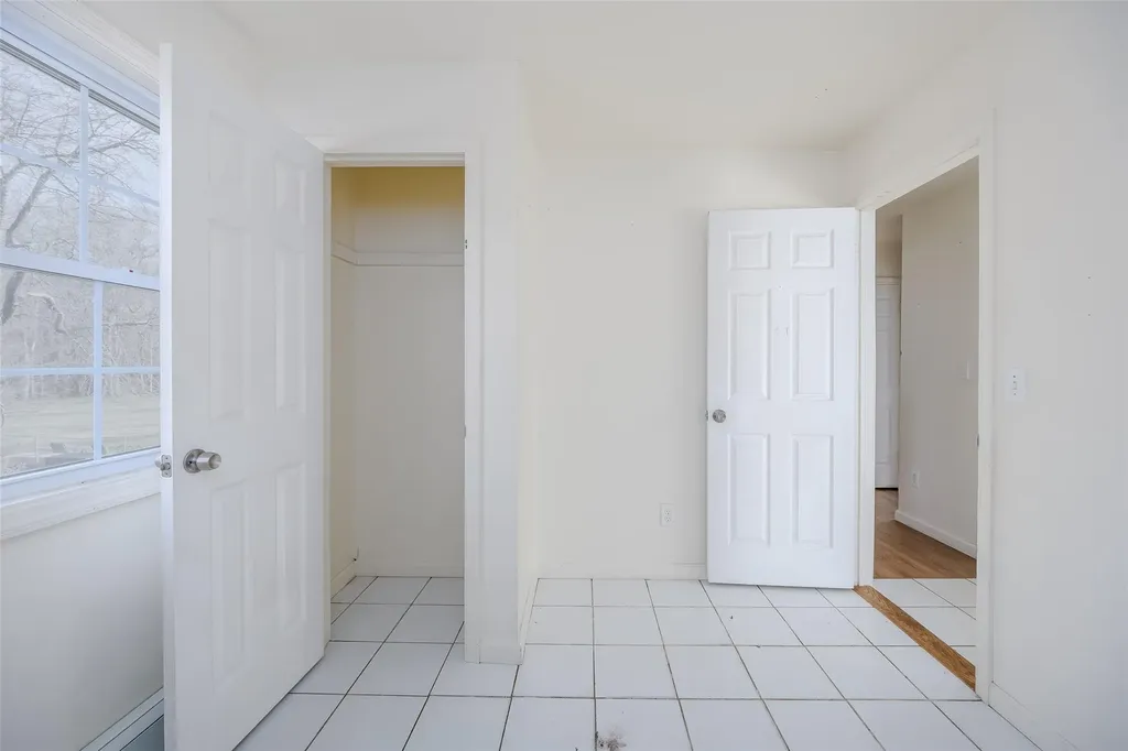 83 Gray Avenue Medford NY 11763