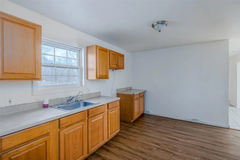 83 Gray Avenue Medford NY 11763